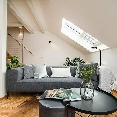 Διαμέρισμα Luxurious Two-bedroom In The Old Town