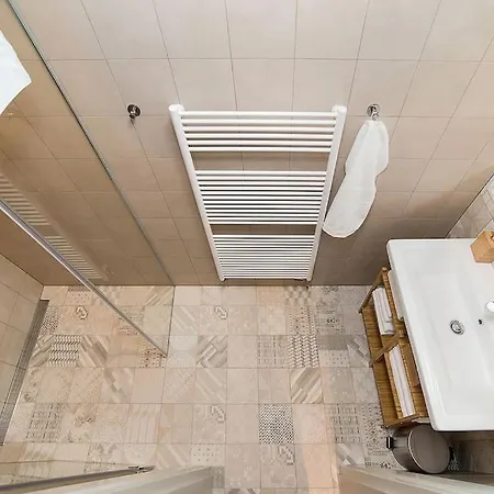 Luxurious Two-bedroom In The Old Town