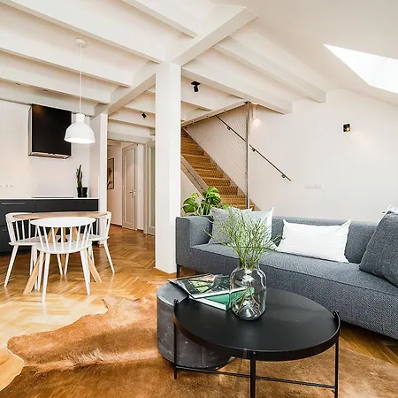 Apartmán Luxurious Two-bedroom In The Old Town Praha