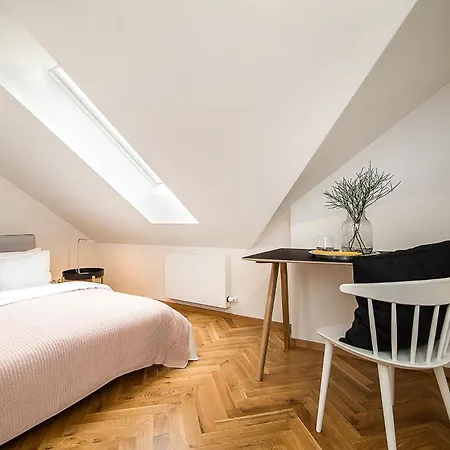 Luxurious Two-bedroom In The Old Town Prag