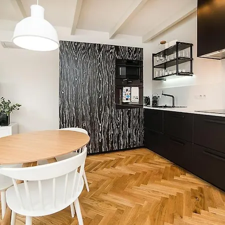 Luxurious Two-bedroom In The Old Town براغ