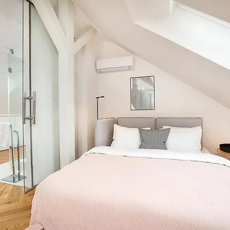 شقة Luxurious Two-bedroom In The Old Town *